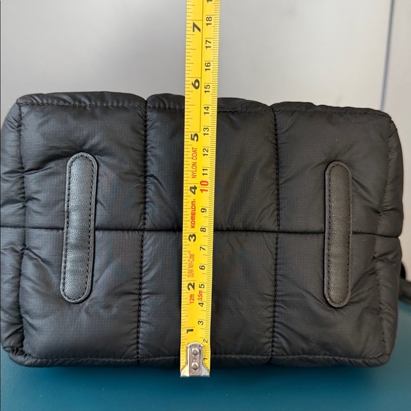 lululemon athletica Black Nylon Quilted Grid Mini 5L Crossbody/Handle Tote Bag - Picture 14 of 15